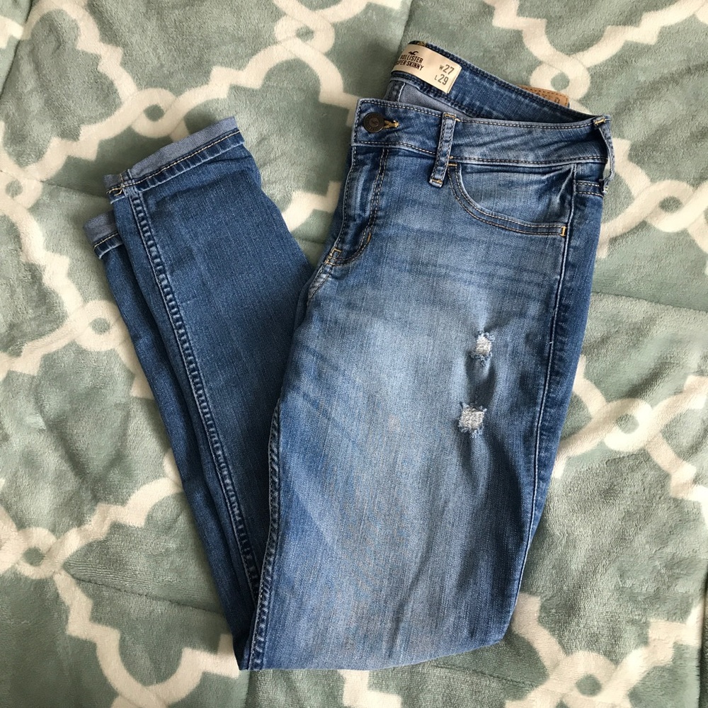 Hollister Light Wash Ripped Skinny Jeans