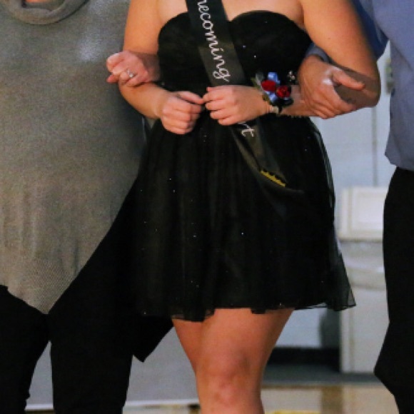 Strapless black homecoming dress - Picture 5 of 5