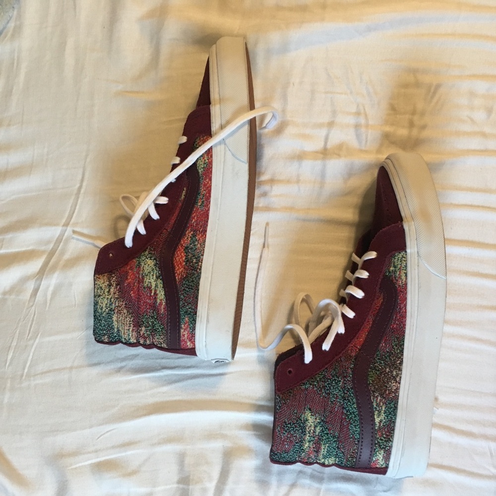 SIZE 7.5 LIMITED EDITION VANS SK8 HIS