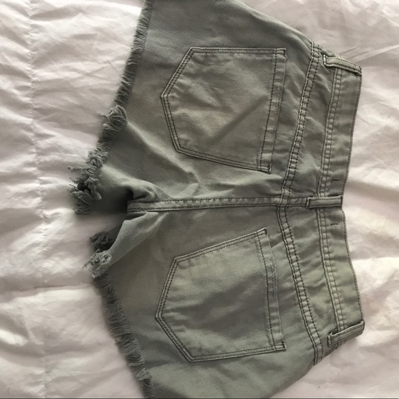 Free People gray distressed shorts - Picture 3 of 4