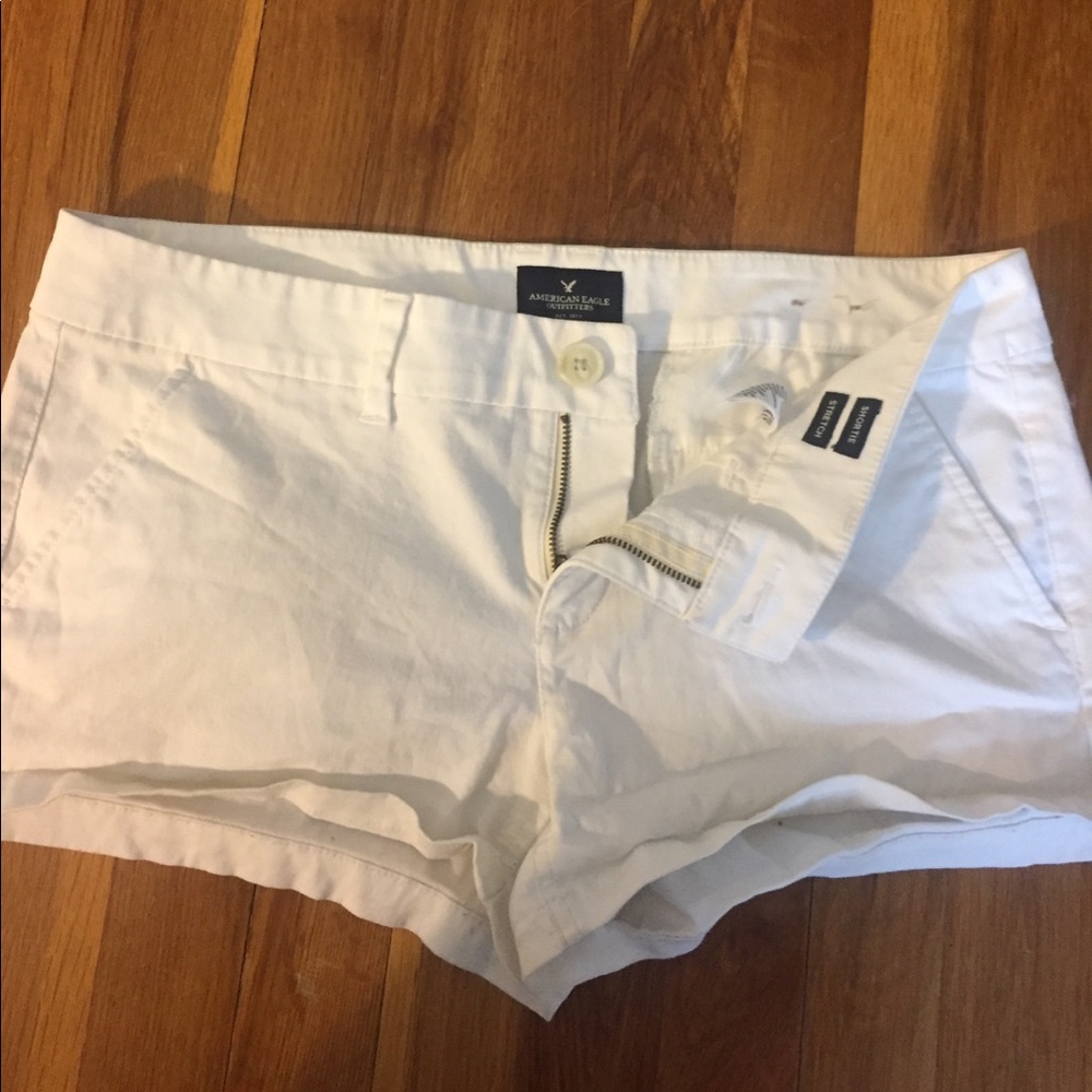 American Eagle Shortie (White)