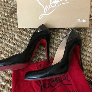 100% Authentic Christian Louboutin Pumps 38
