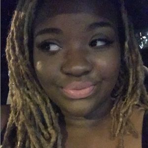 Meet your Posher, Ebony