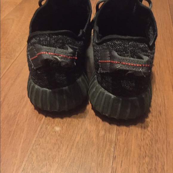 Adidas Yeezy Boost 350 Pirate Black Size 9.5