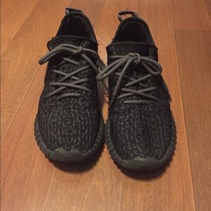 Adidas Yeezy Boost 350 Pirate Black Size 9.5