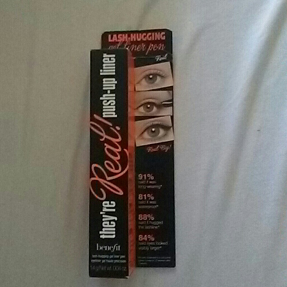 Benefit Real! push-up liner