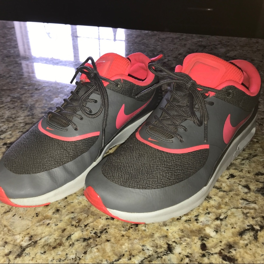 Women’s Nike Air Max Thea’s