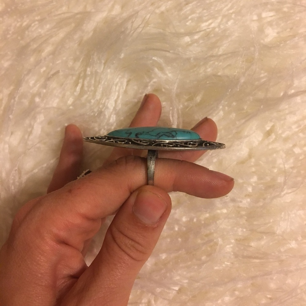 Statement Ring - Picture 2 of 2