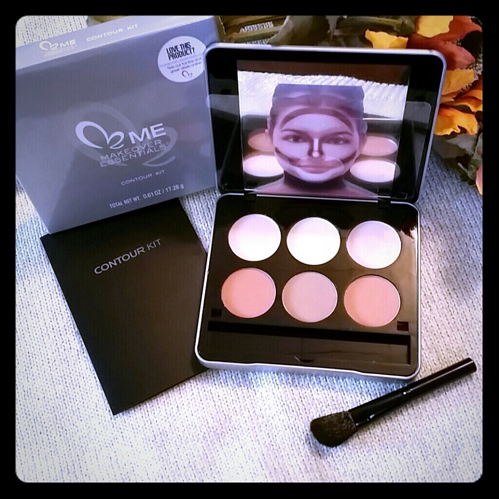 ME Contour Kit Palette