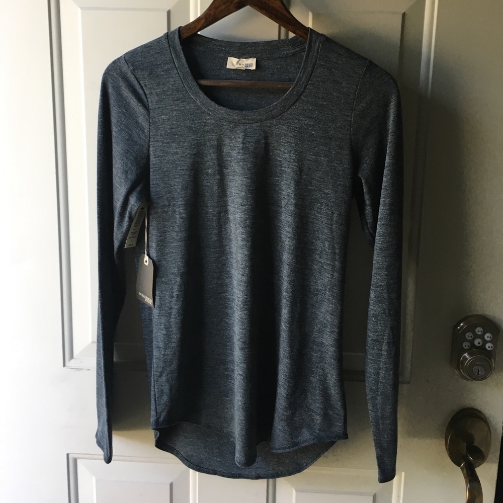 ⚠️LAST CALL⚠️NWT Aritzia Wilfred Free Diapson Tee