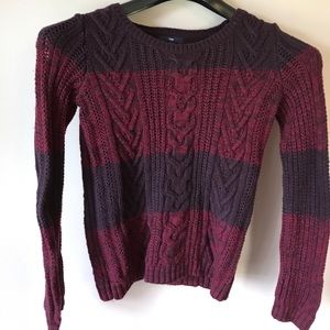 GAP MAROON SWEATER Y68