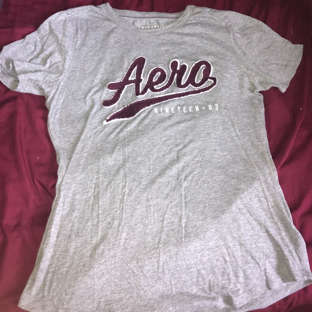 Grey aéropostale tee