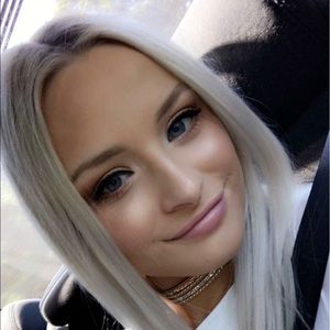 Meet your Posher, Addison