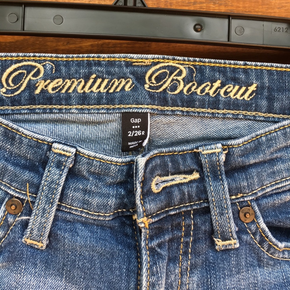 Gap Jeans - Picture 2 of 3