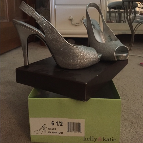 Kelly & Katie Silver Heels - Picture 1 of 1