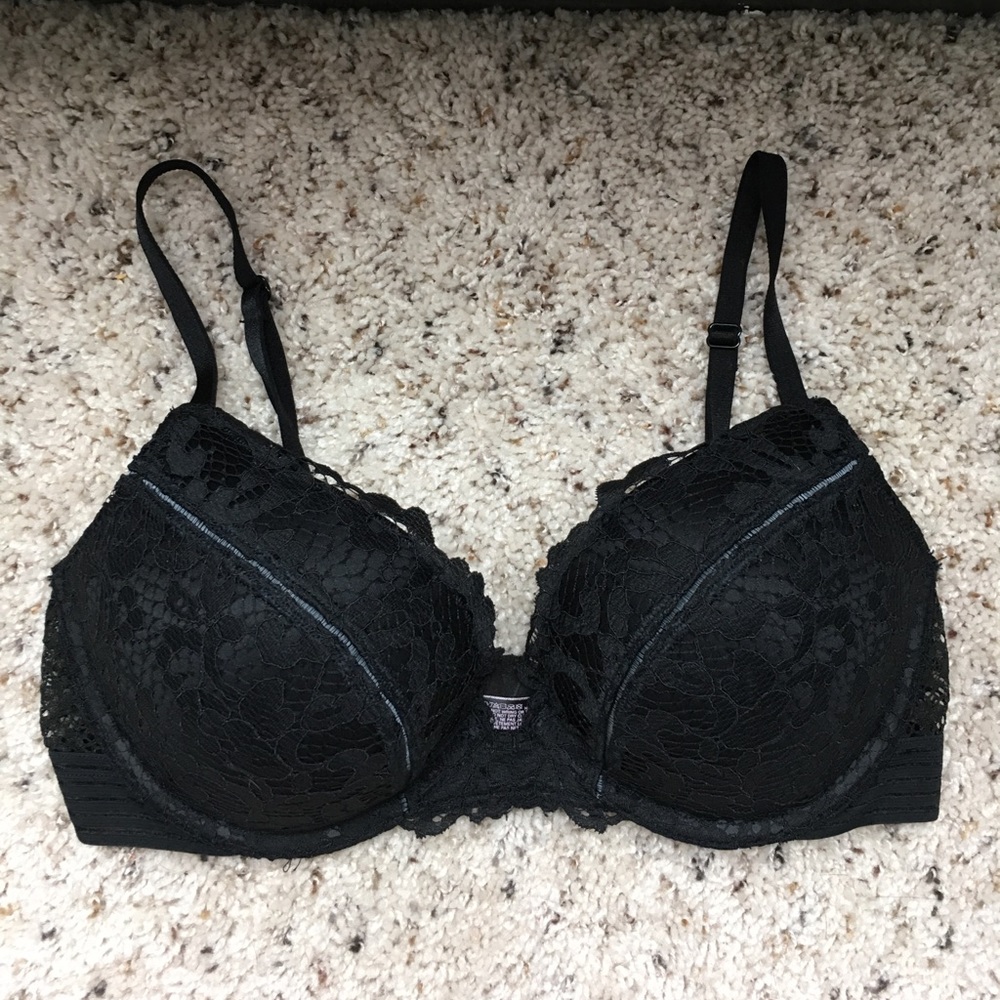 VS BLACK LACE PUSH-UP BOMBSHELL BRA