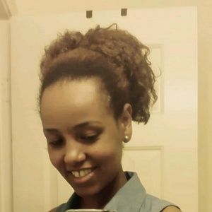 Meet your Posher, Selam