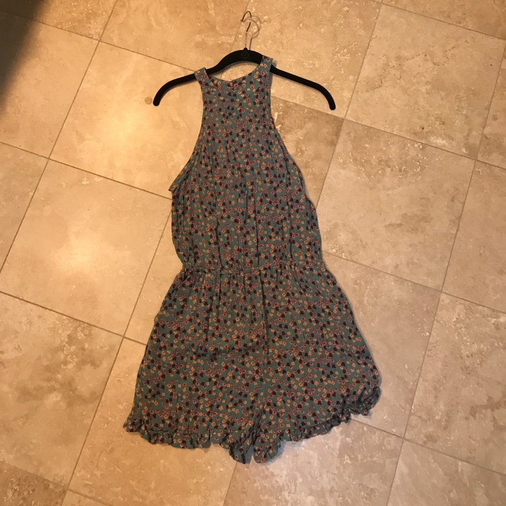 Floral romper, brand new with tags