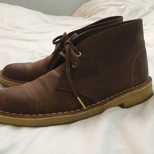 Women's Clarks Desert boot, brown leather, size 9