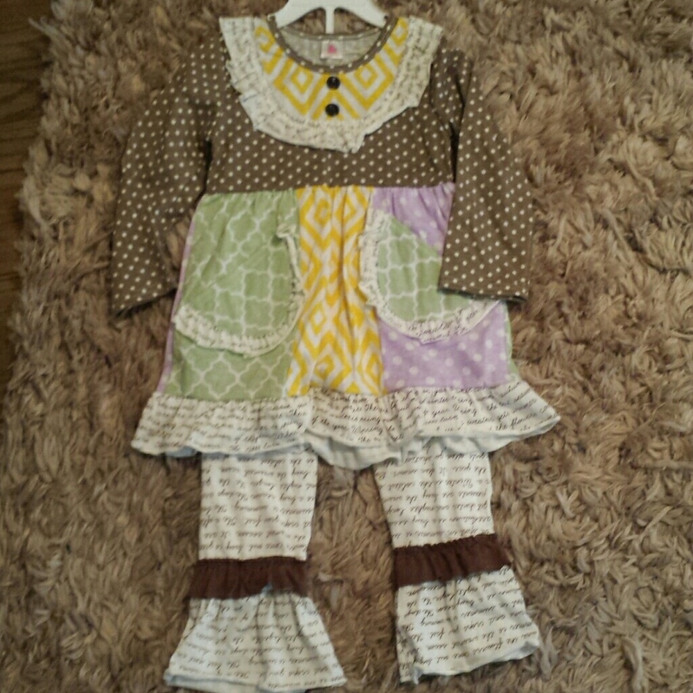 Multi print girls outfit sz 4