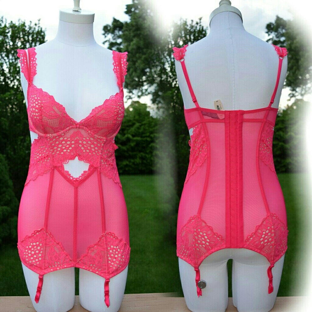 NEW 36B VS Rose Garter Slip