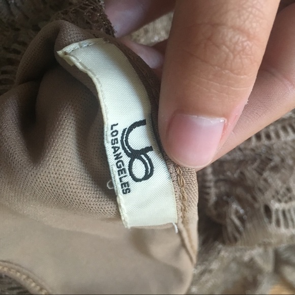 Low back lace dress - Picture 4 of 4