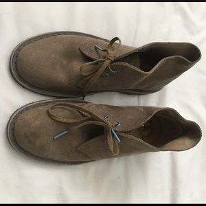 Clarks desert boot, tan suede women's size 9
