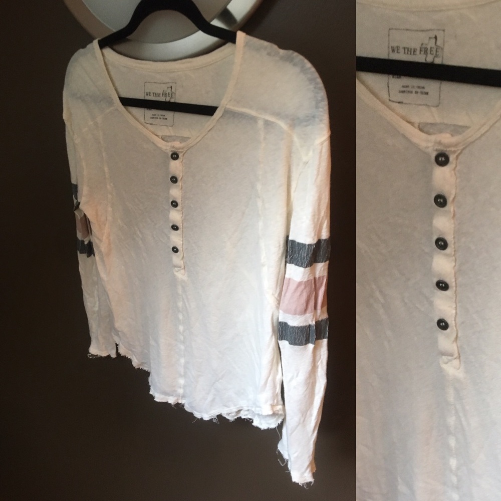 FREE PEOPLE long sleeve buttoned up top