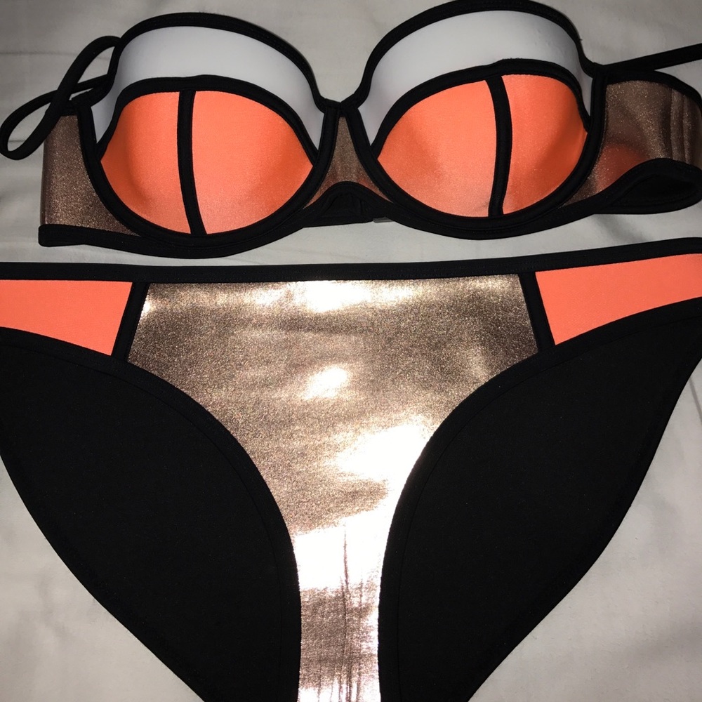 AUTHENTIC TRIANGL BIKINI
