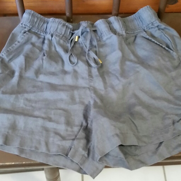 Barely worn Chico's top, Linen short and Capris - Picture 3 of 7