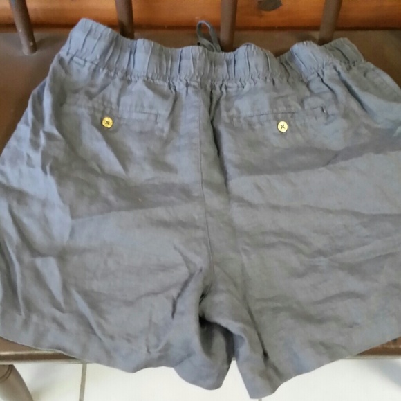 Barely worn Chico's top, Linen short and Capris - Picture 6 of 7