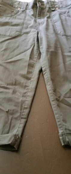 Barely worn Chico's top, Linen short and Capris - Picture 7 of 7