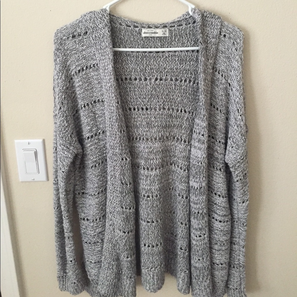 *last chance!!* Abercrombie Grey Marled Cardigan