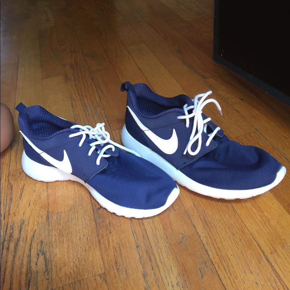 Nike roshes
