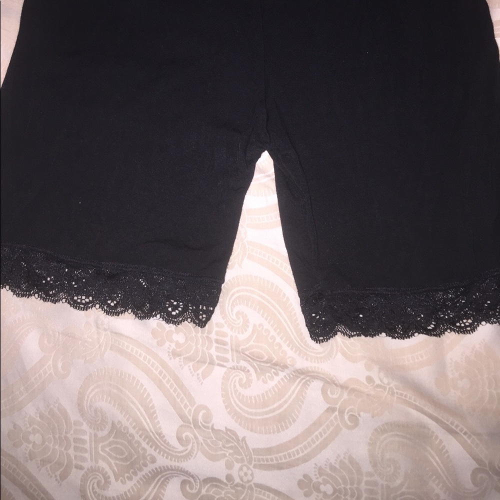 Undershorts w/lace bottom❗️