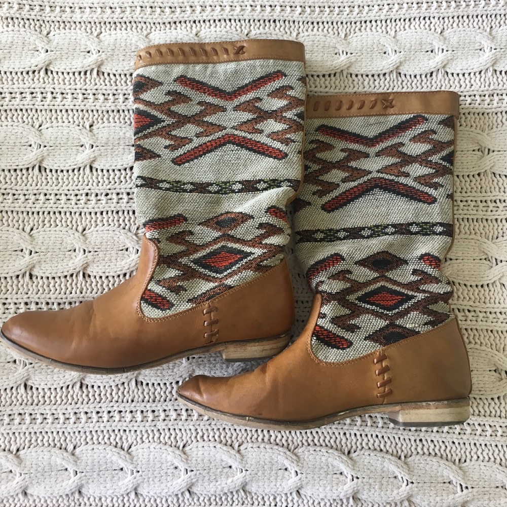 Nava Tribal Boots