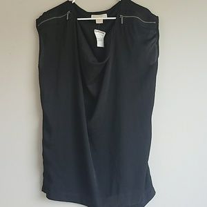 Black Michael kors flowey top with zipper detail.