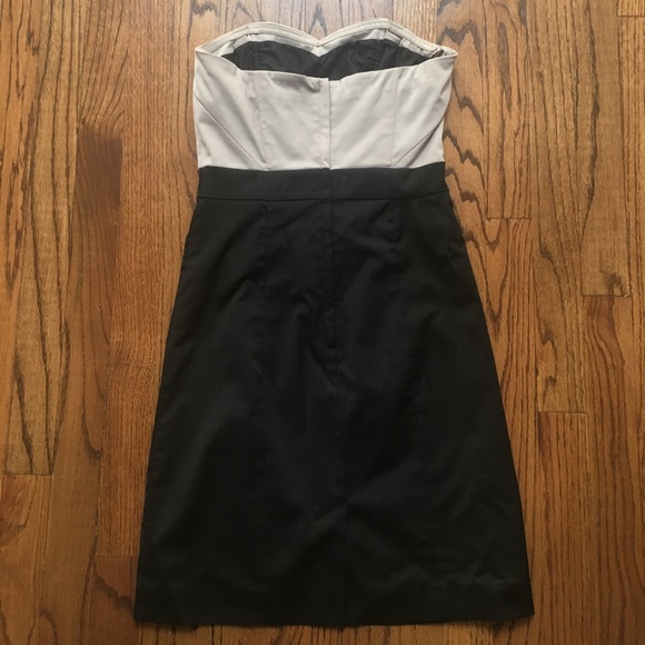 Cream and black cocktail dress. - Picture 2 of 5