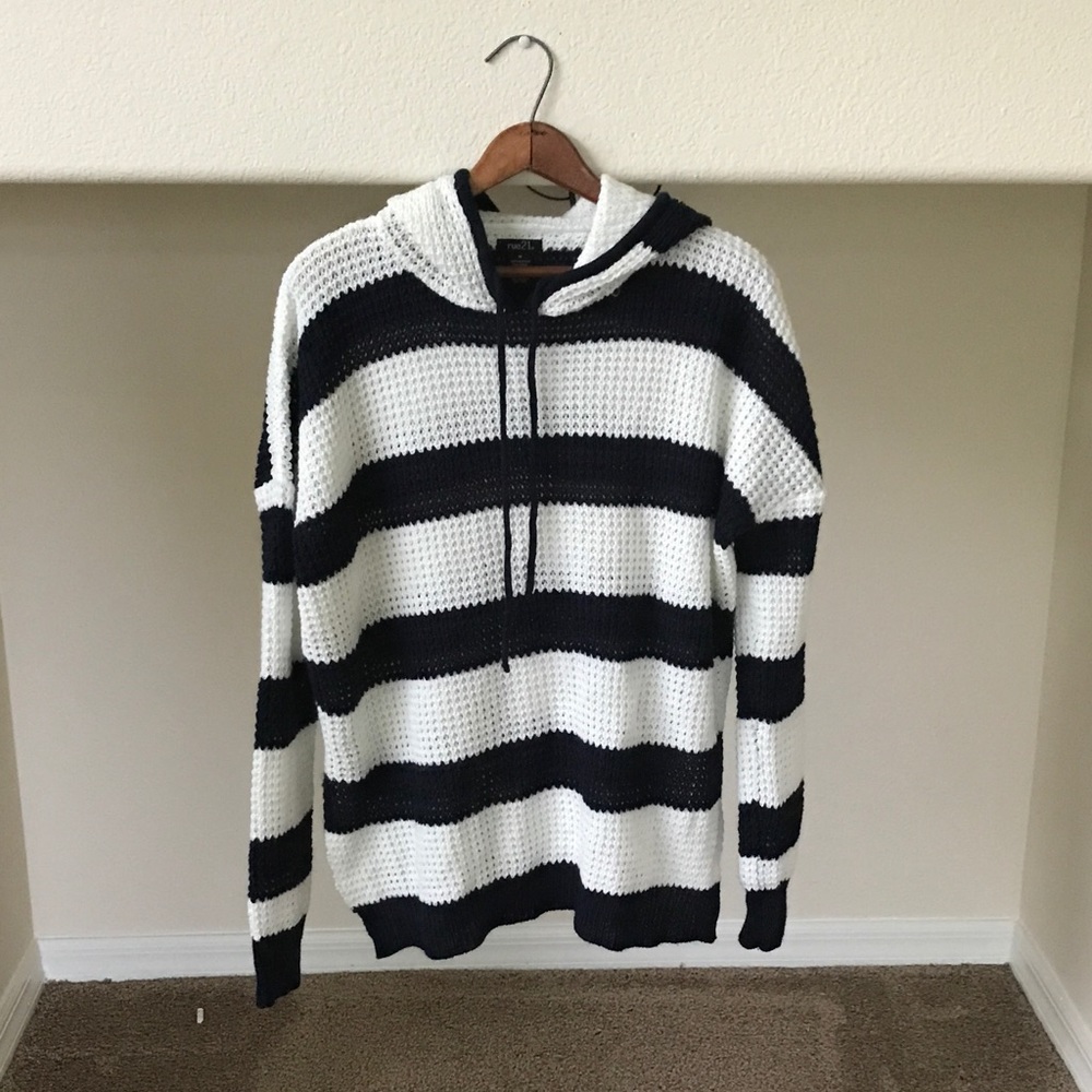 Navy blue and white strip hooded sweater.