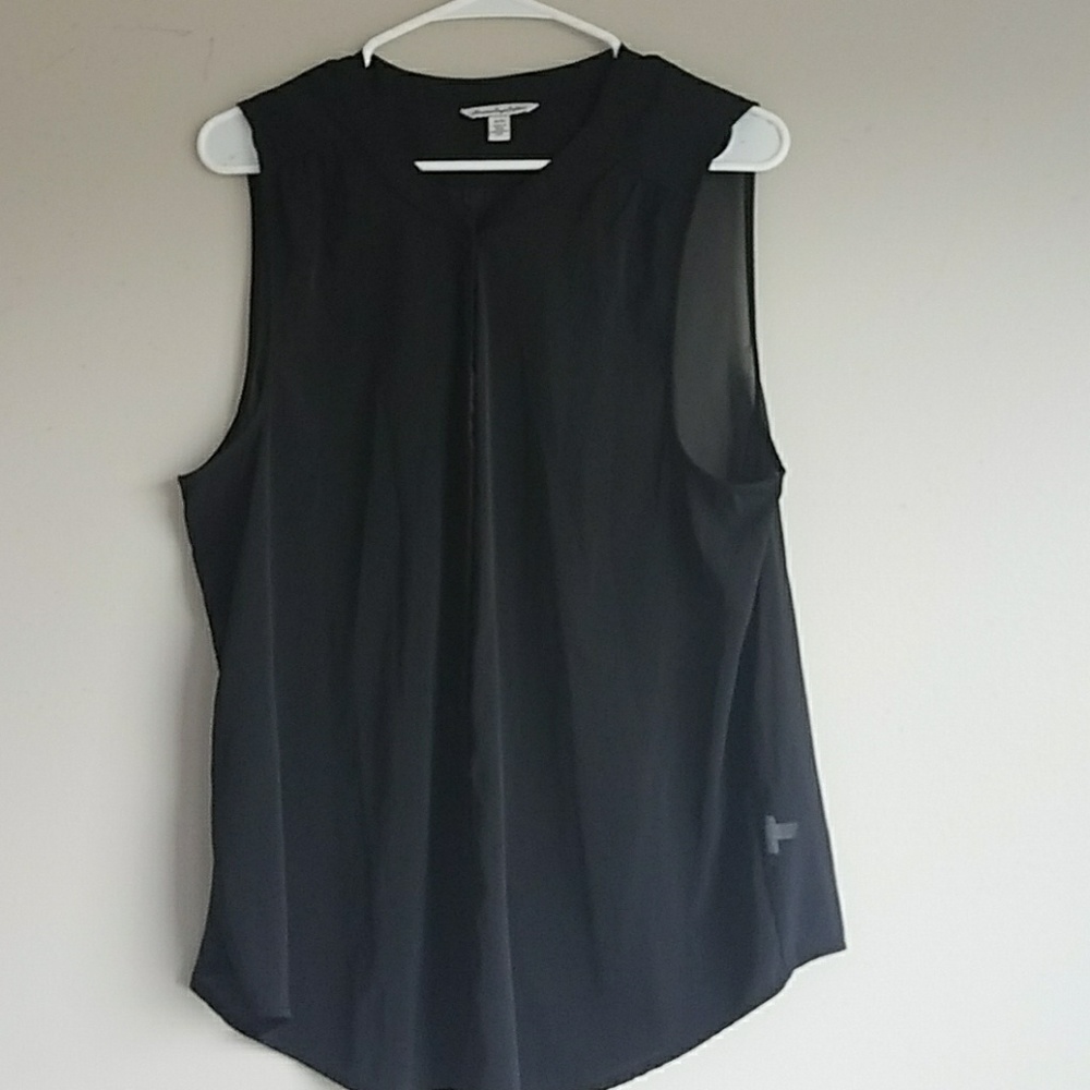 Black button up American eagle shirt