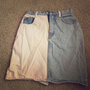 Vintage two tone denim highwasted skirt!