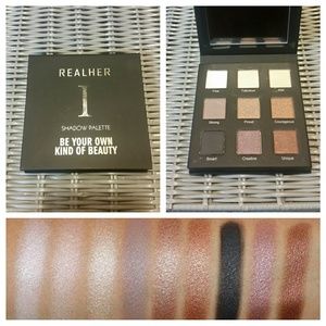 Realher eyeshadow palette