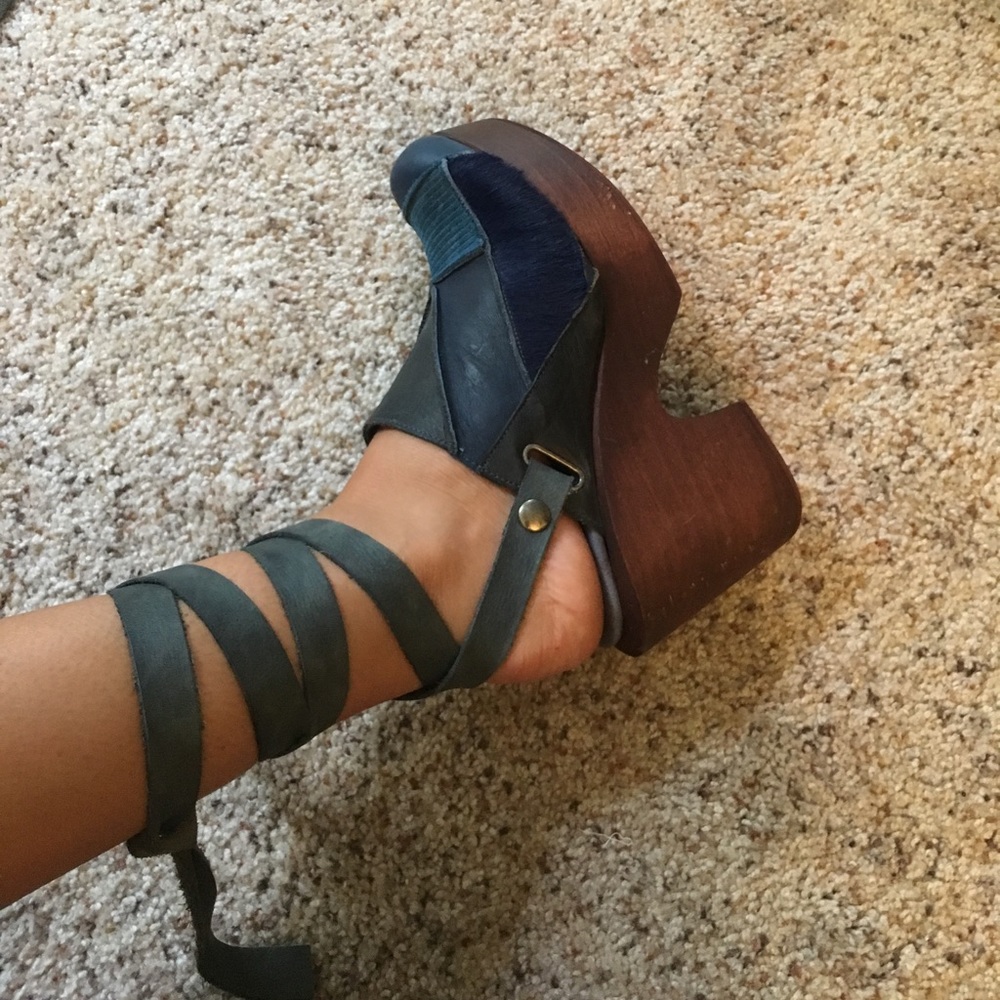 Free People Tie Up Clogs - Picture 3 of 3