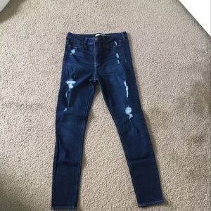 High rise ripped jeans