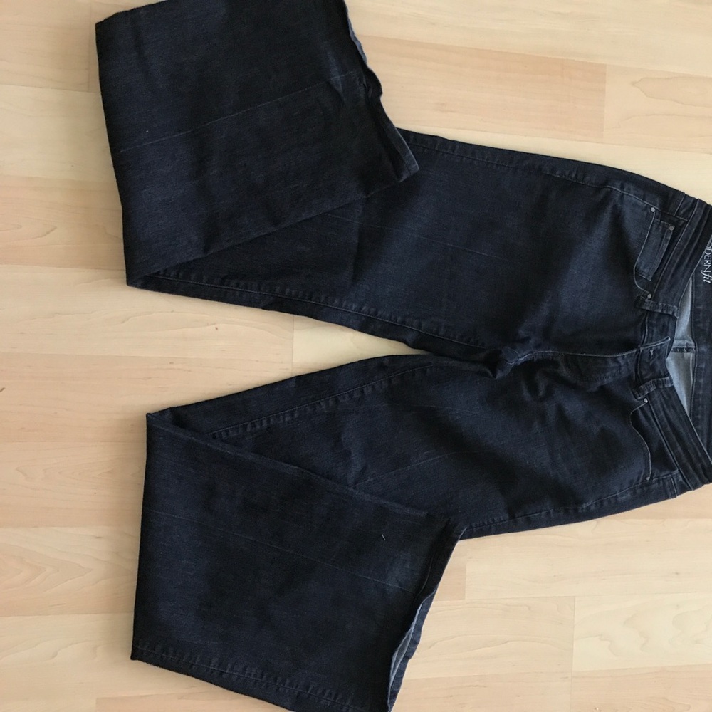 Ann Taylor jeans never worn