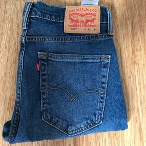 Gently worn men's Levi's denim jeans