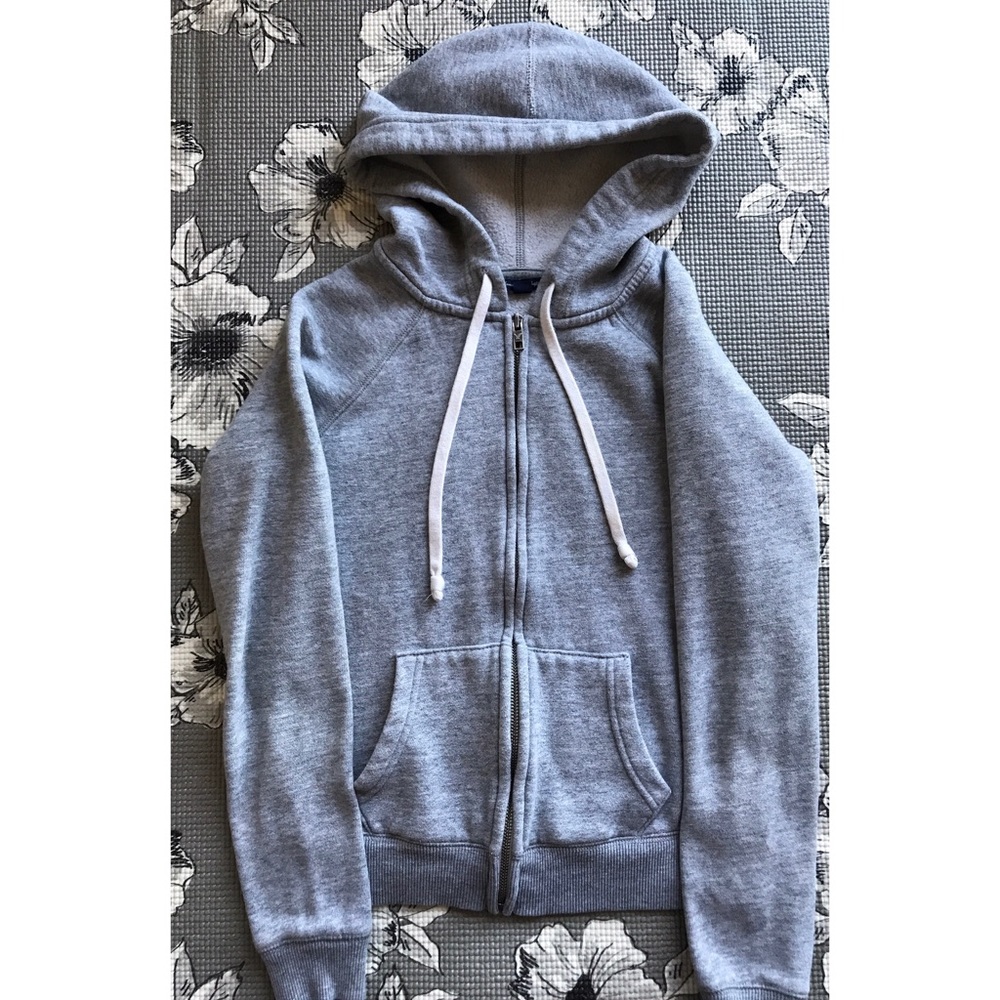 American Eagle Outfitters Gray zip up hoodie