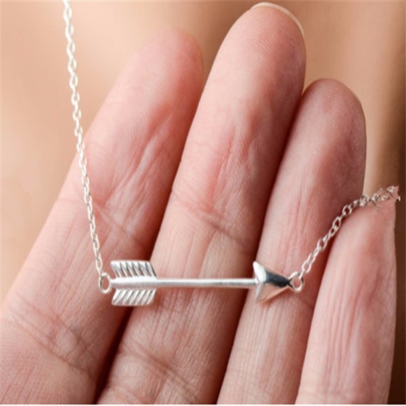 Arrow Dainty Necklace dainty pendant Silver Color - Picture 3 of 6