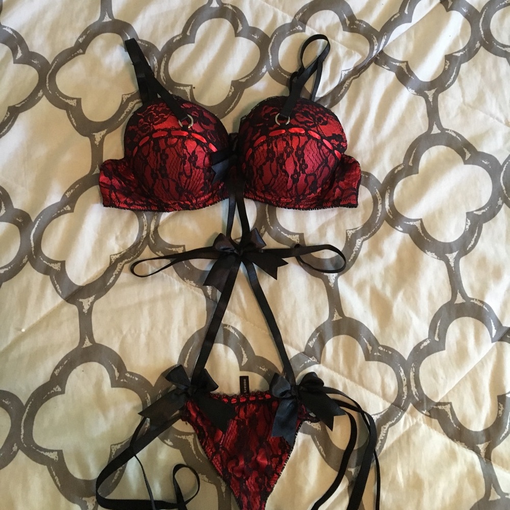UNWORN Sexy one piece lace bow lingerie