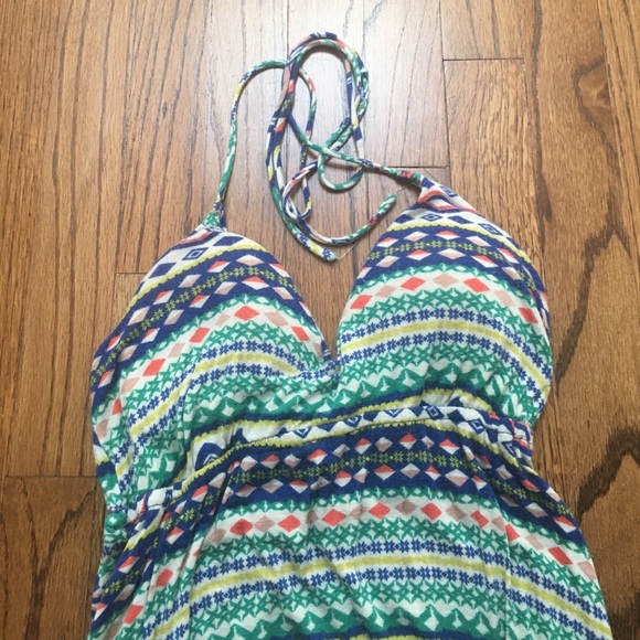 Form fitted halter top maxi dress - Picture 2 of 4